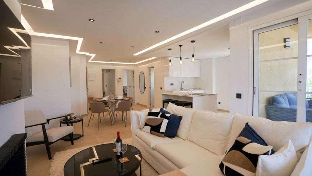 Middle Floor Apartment Nueva Andalucía Málaga - image 24