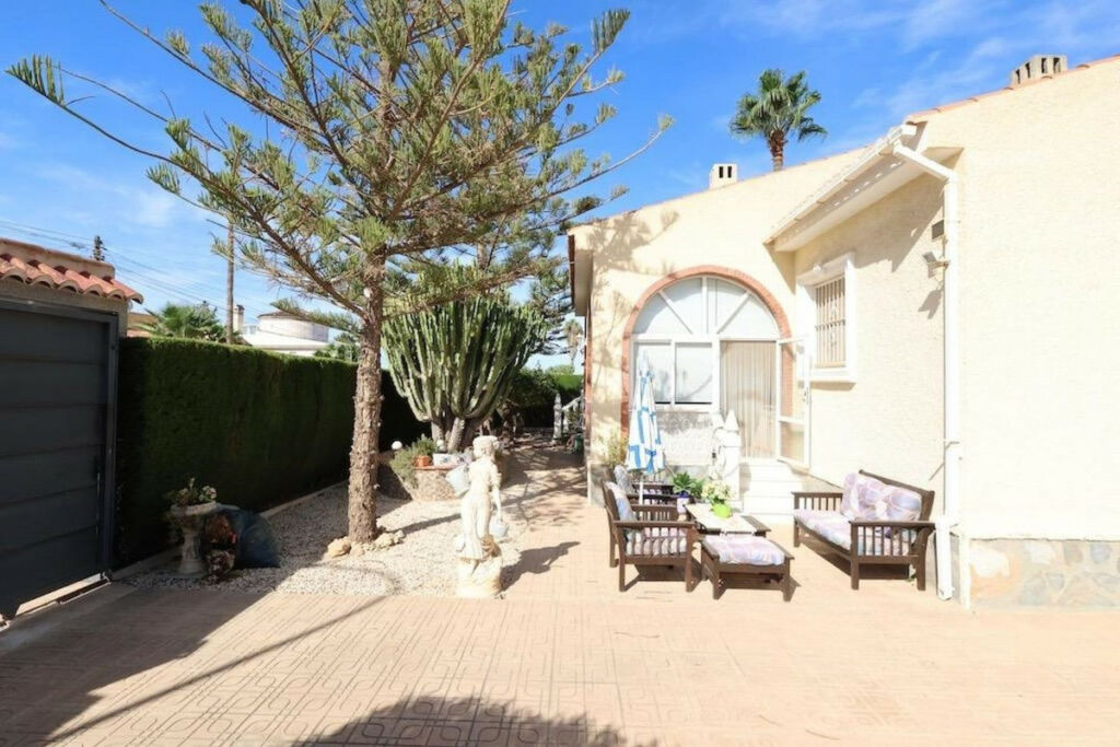 Detached Villa Torrevieja Alicante - image 23