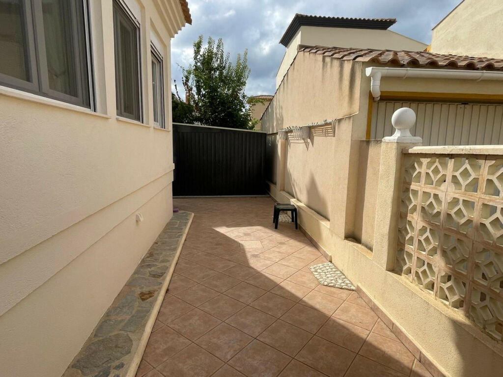 Detached Villa Playa Flamenca Alicante - image 23