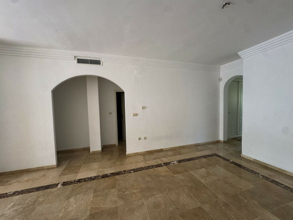 Middle Floor Apartment Las Brisas Málaga - image 24
