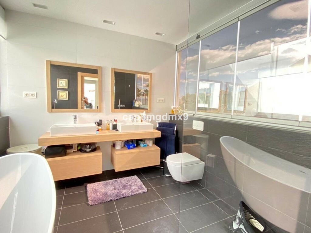 Semi-Detached House Bahía de Marbella Málaga - image 24