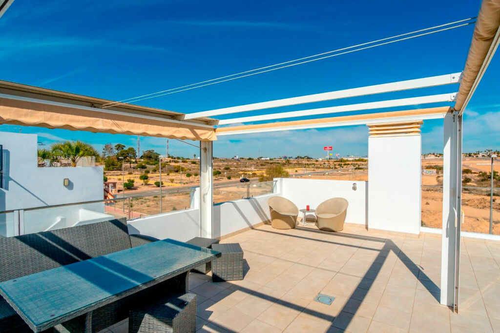 Penthouse Dona Pepa Alicante - image 25
