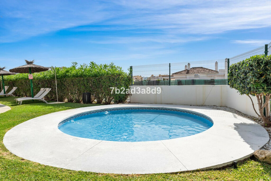 Ground Floor Apartment Selwo Málaga - image 24