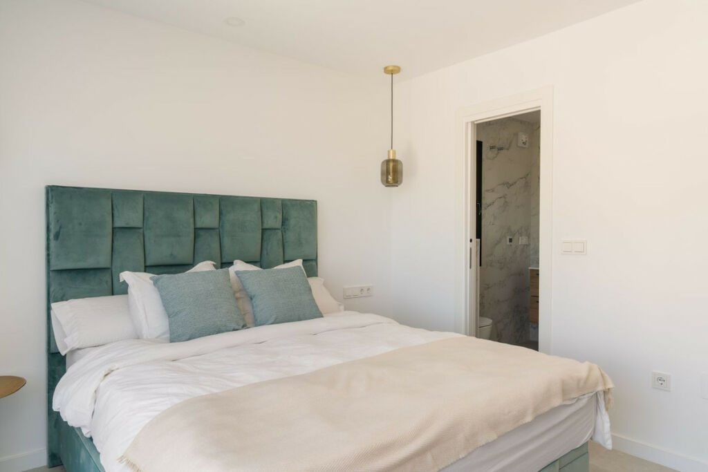 Detached Villa Nueva Andalucía Málaga - image 24