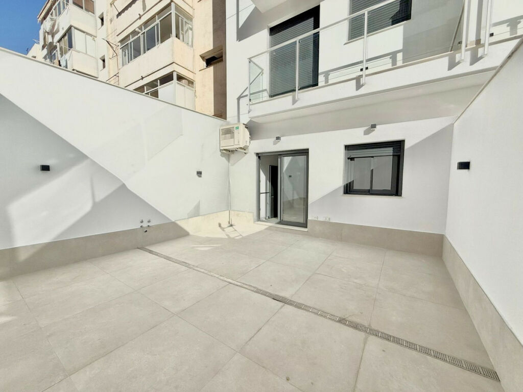 Middle Floor Apartment Fuengirola Málaga - image 24