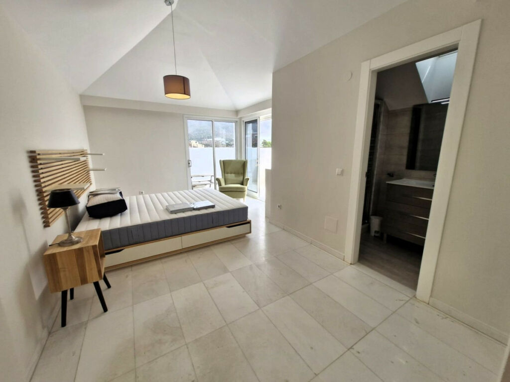 Penthouse The Golden Mile Málaga - image 24