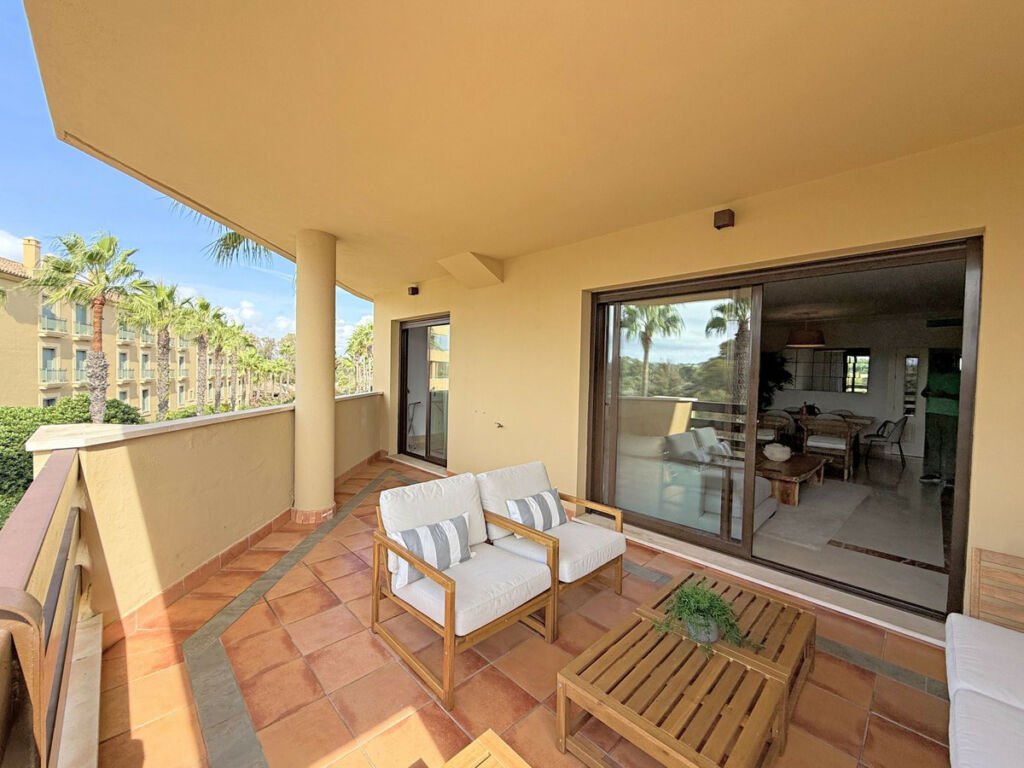 Middle Floor Apartment Sotogrande Puerto Cádiz - image 15