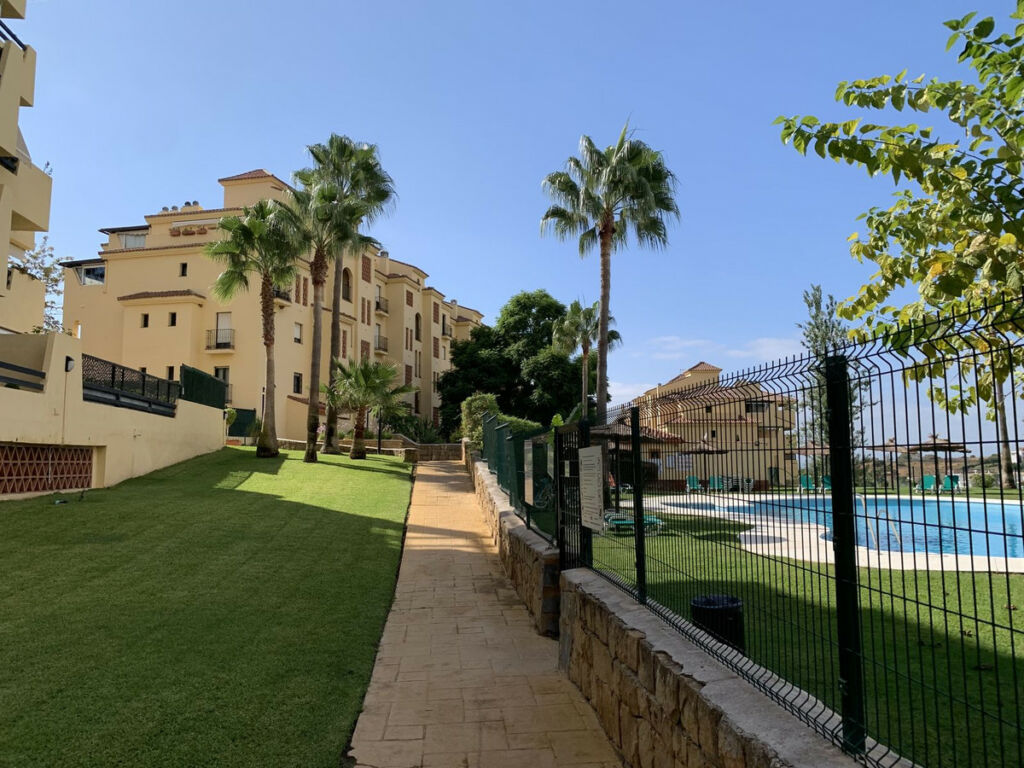 Ground Floor Apartment Selwo Málaga - image 24