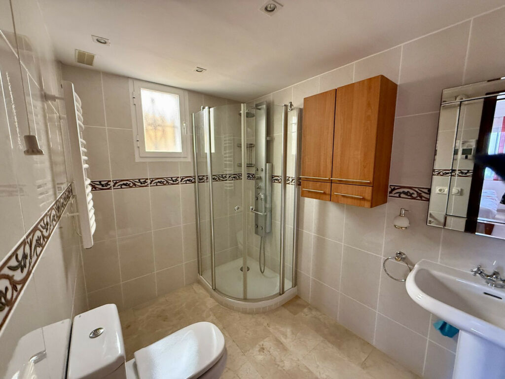 Semi-Detached House Elviria Málaga - image 24