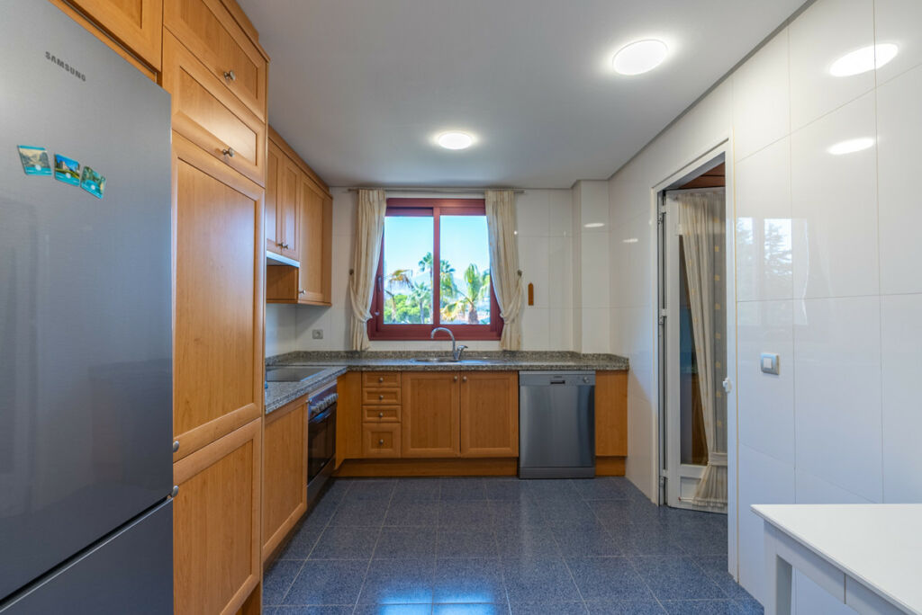 Middle Floor Apartment San Pedro de Alcántara Málaga - image 24