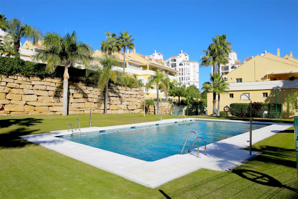 Penthouse Estepona Málaga - image 24