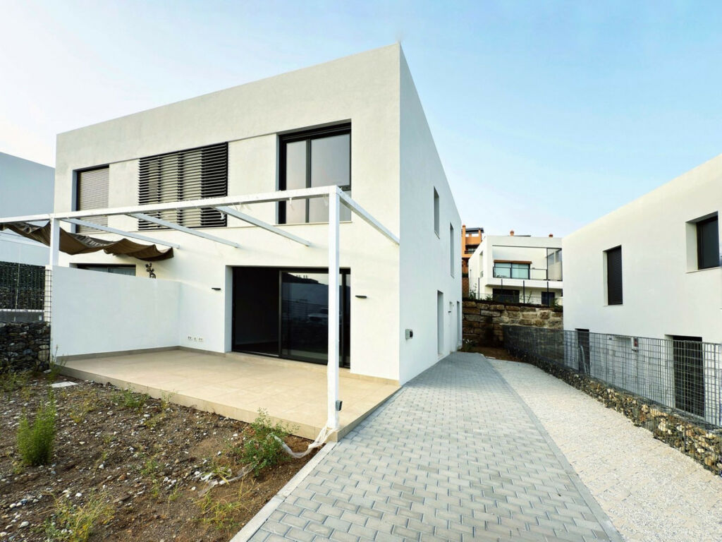Semi-Detached House Riviera del Sol Málaga - image 24
