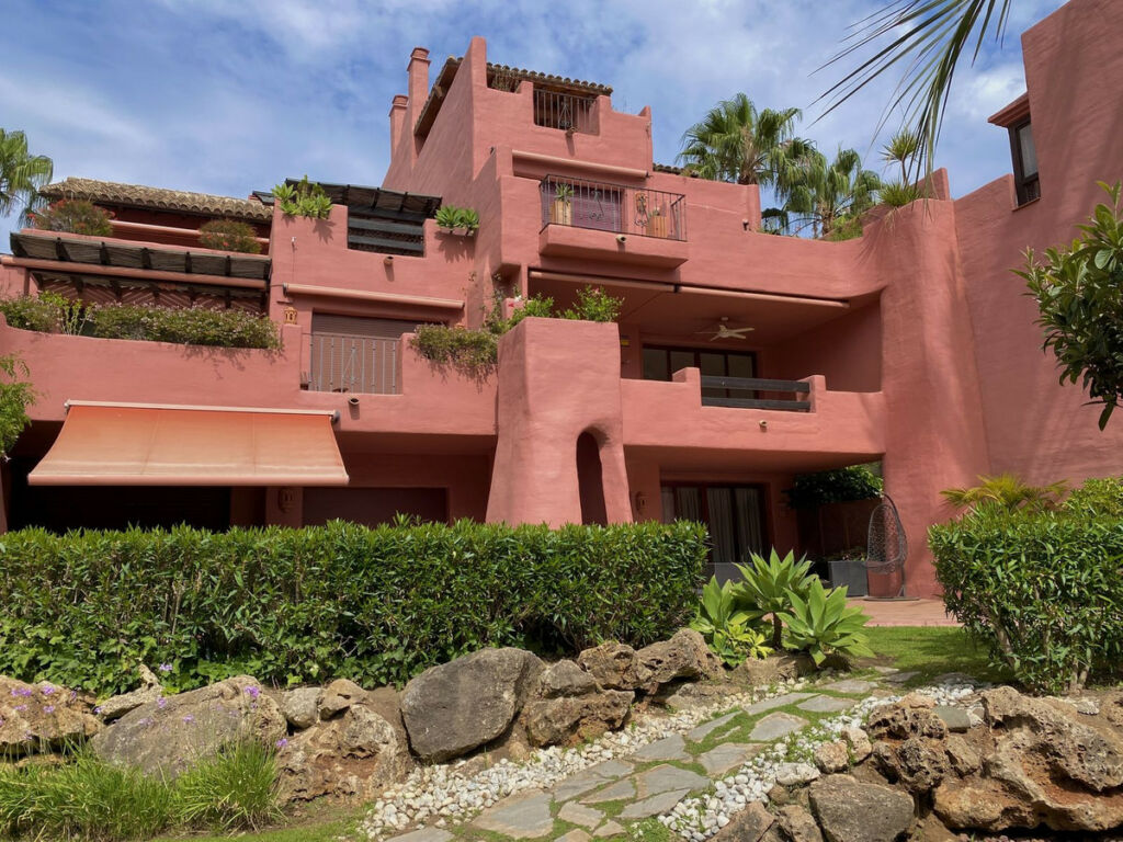 Middle Floor Apartment Estepona Málaga - image 24