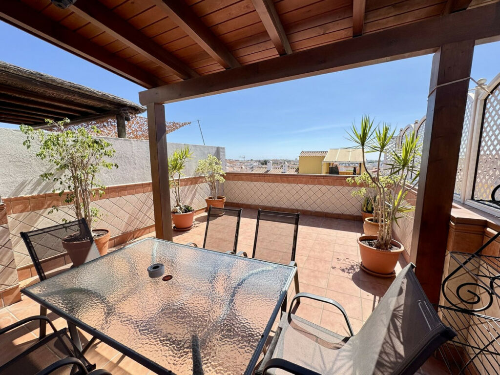 Semi-Detached House Las Lagunas Málaga - image 24