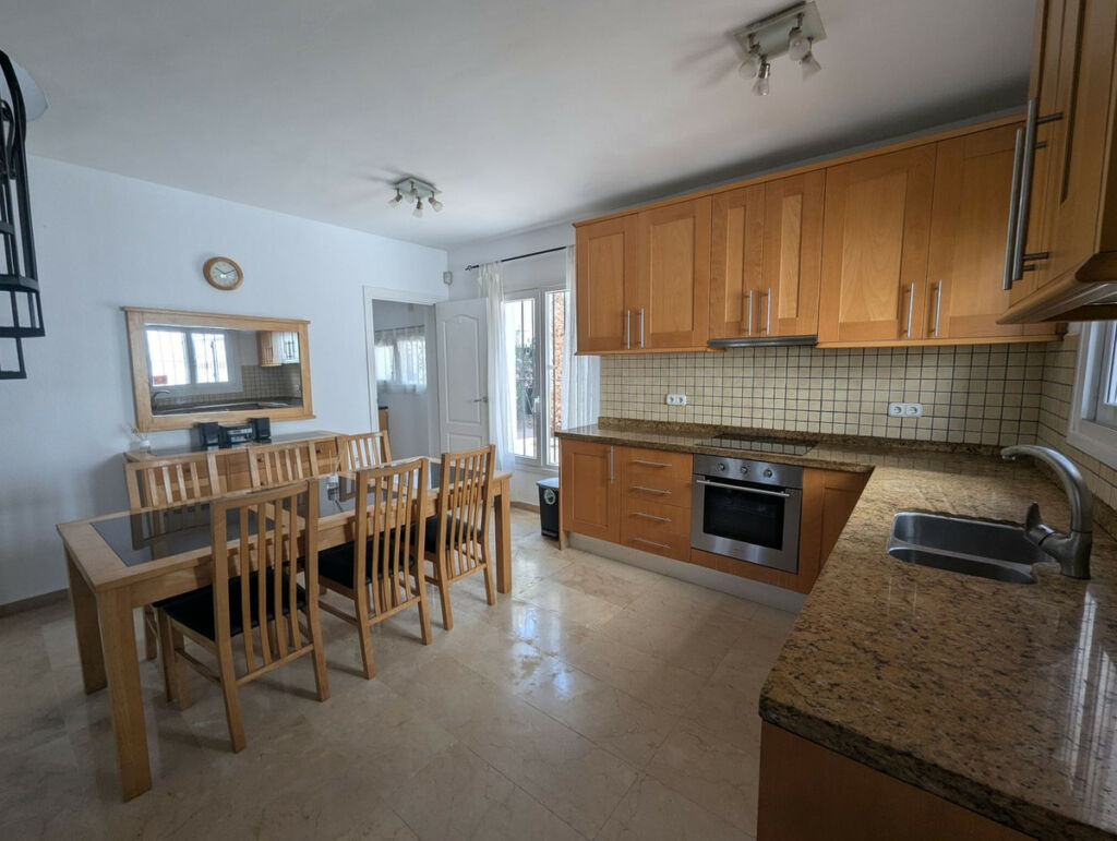 Townhouse Calahonda Málaga - image 24