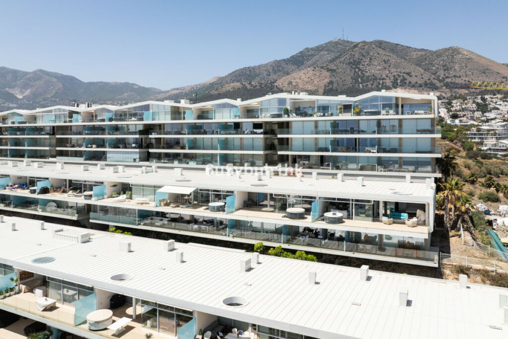 Penthouse Fuengirola Málaga - image 24
