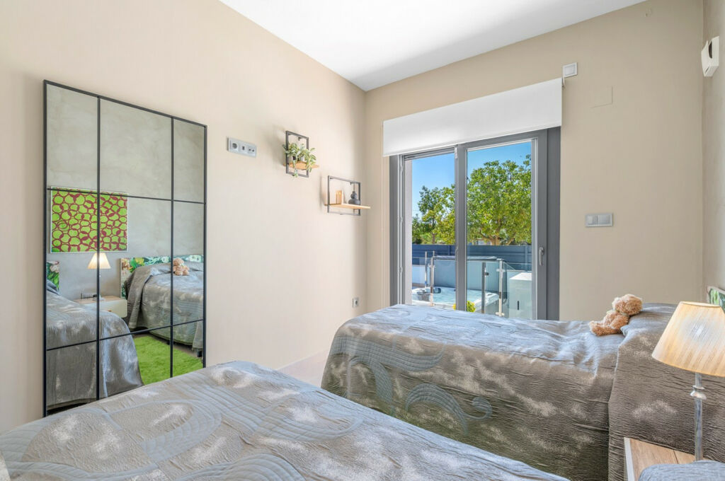 Townhouse Formentera del Segura Alicante - image 24