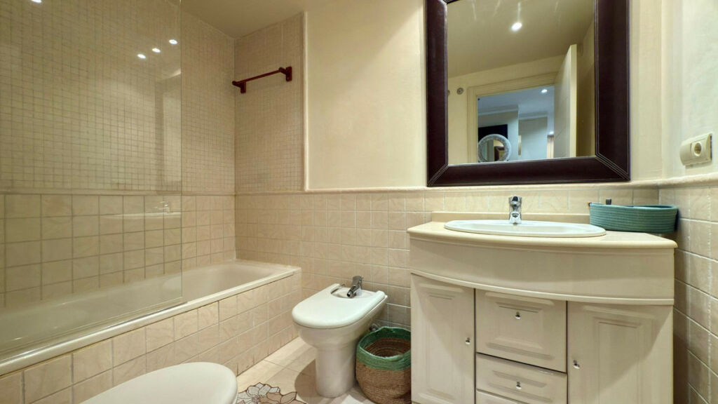Middle Floor Apartment Villajoyosa Alicante - image 24