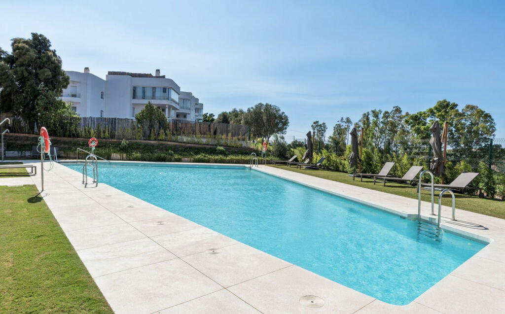 Middle Floor Apartment Estepona Málaga - image 24