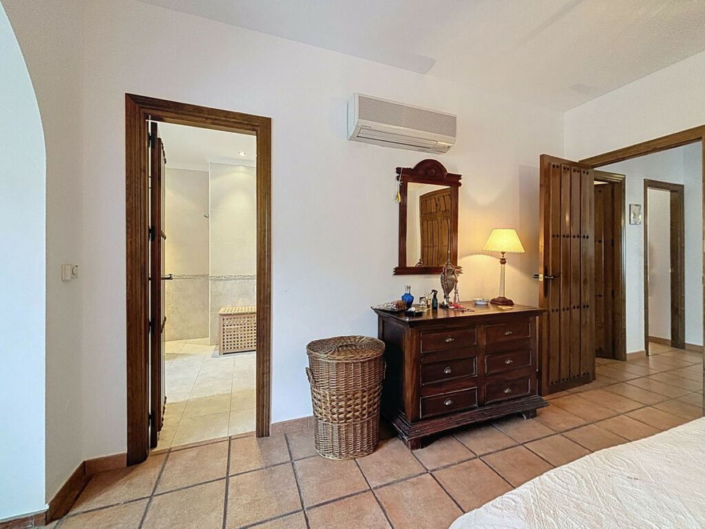 Detached Villa Canillas de Albaida Málaga - image 25
