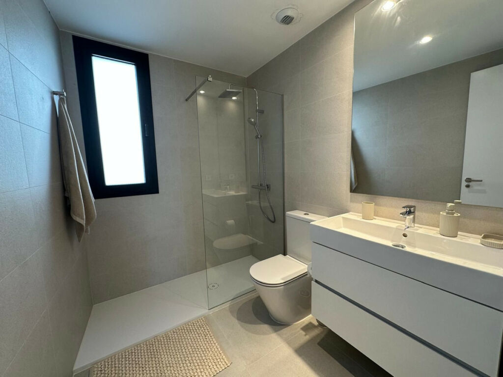 Middle Floor Apartment Selwo Málaga - image 24