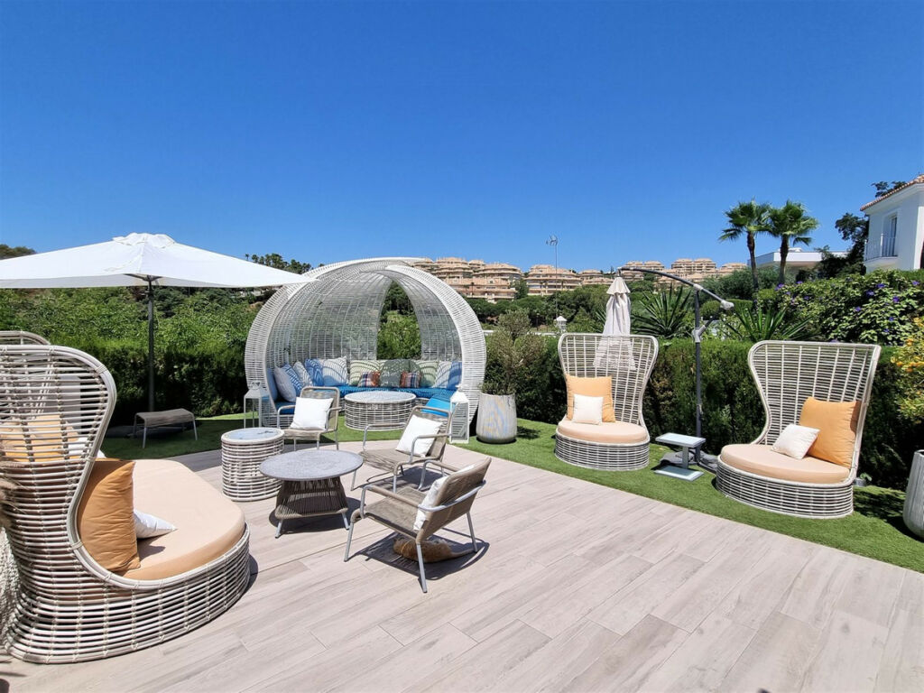 Detached Villa Elviria Málaga - image 24