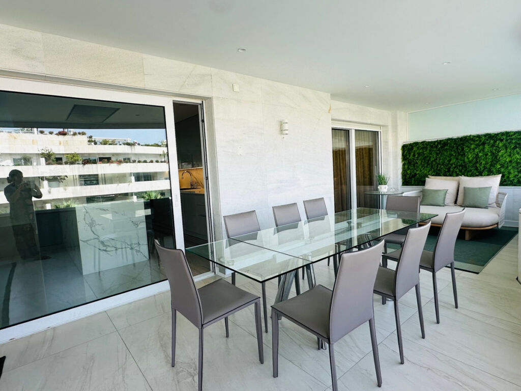 Middle Floor Apartment Puerto Banús Málaga - image 24