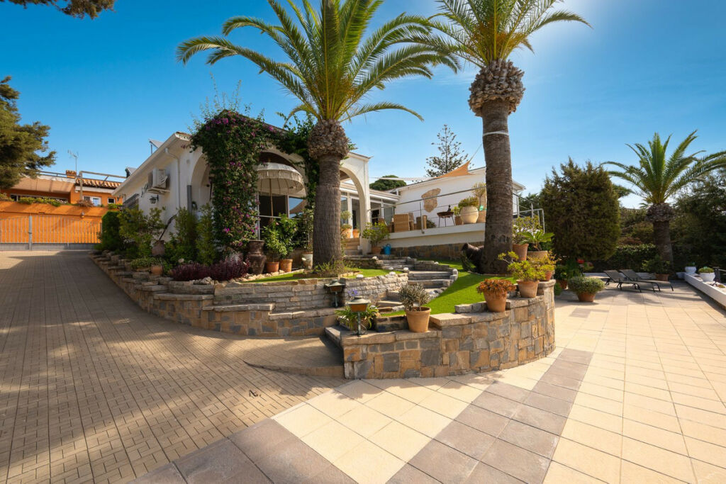Detached Villa Marbesa Málaga - image 24
