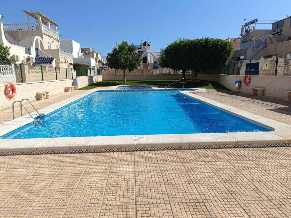 Townhouse Torrevieja Alicante - image 25