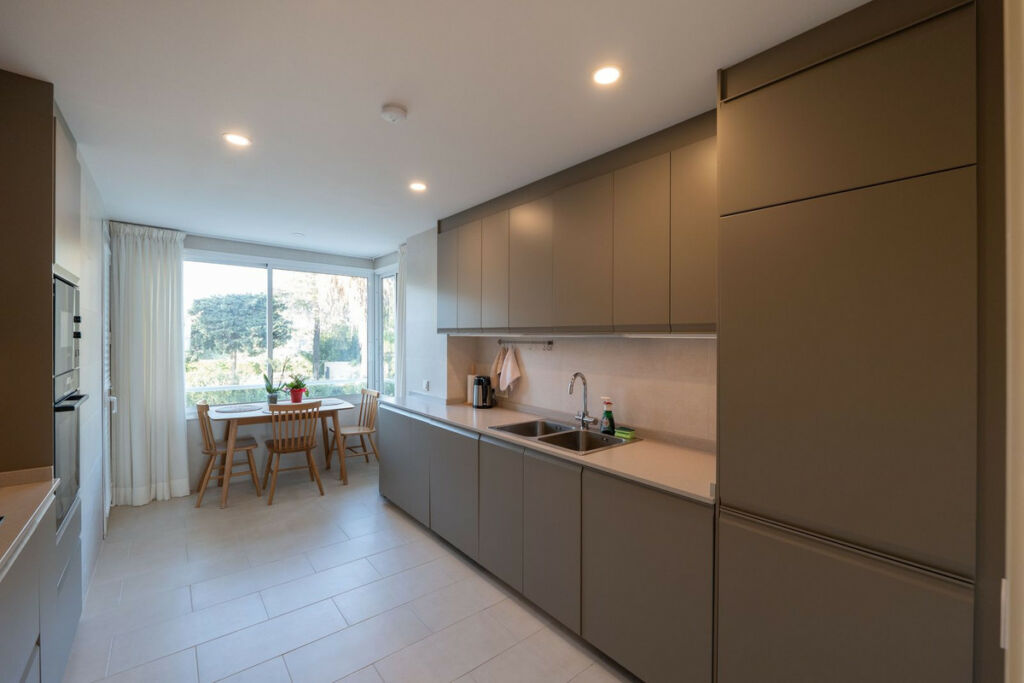 Middle Floor Apartment Estepona Málaga - image 25