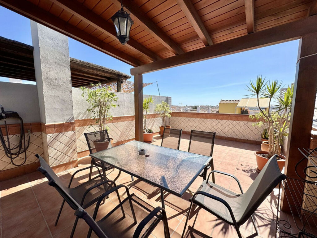 Semi-Detached House Las Lagunas Málaga - image 25