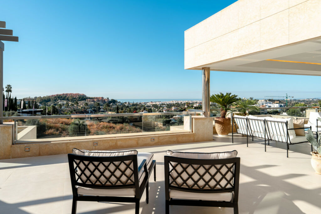 Middle Floor Apartment Nueva Andalucía Málaga - image 25