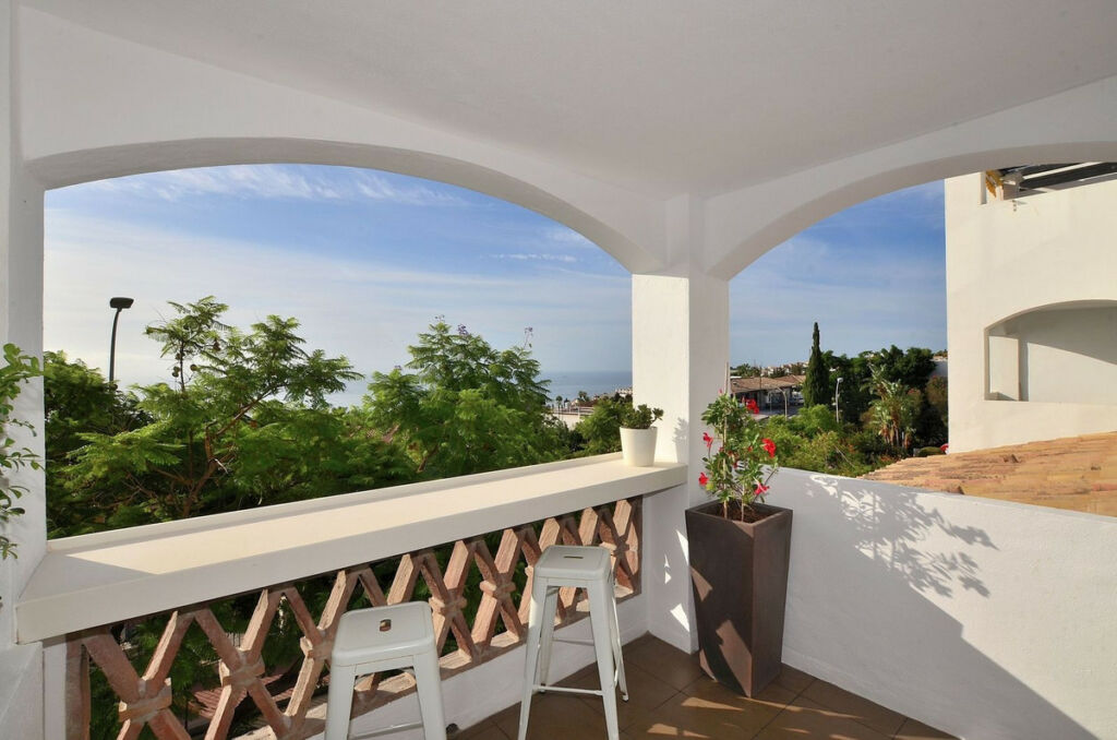 Middle Floor Apartment Benalmadena Pueblo Málaga - image 25