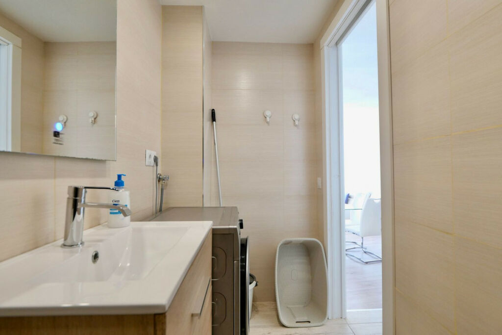 Top Floor Apartment Puerto de Cabopino Málaga - image 24