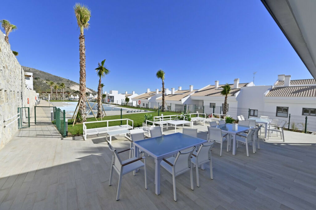 Middle Floor Apartment Benalmadena Málaga - image 24