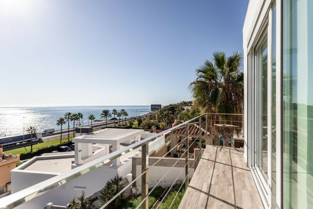 Detached Villa El Faro Málaga - image 25