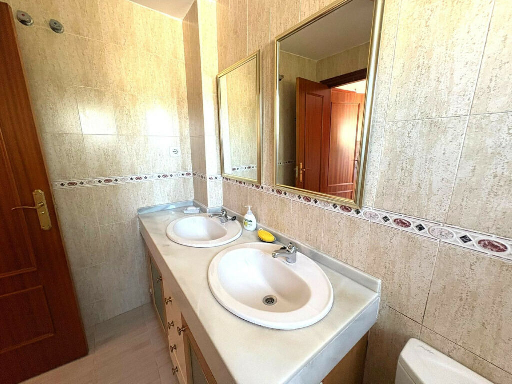 Townhouse Arroyo de la Miel Málaga - image 25