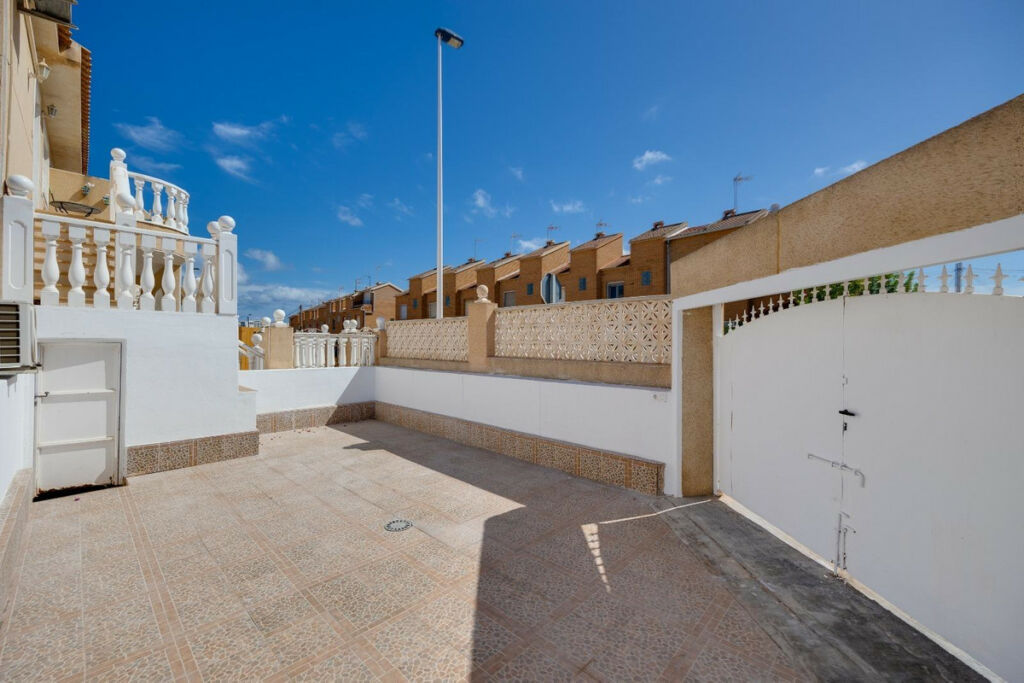 Bungalow Torrevieja Alicante - image 25