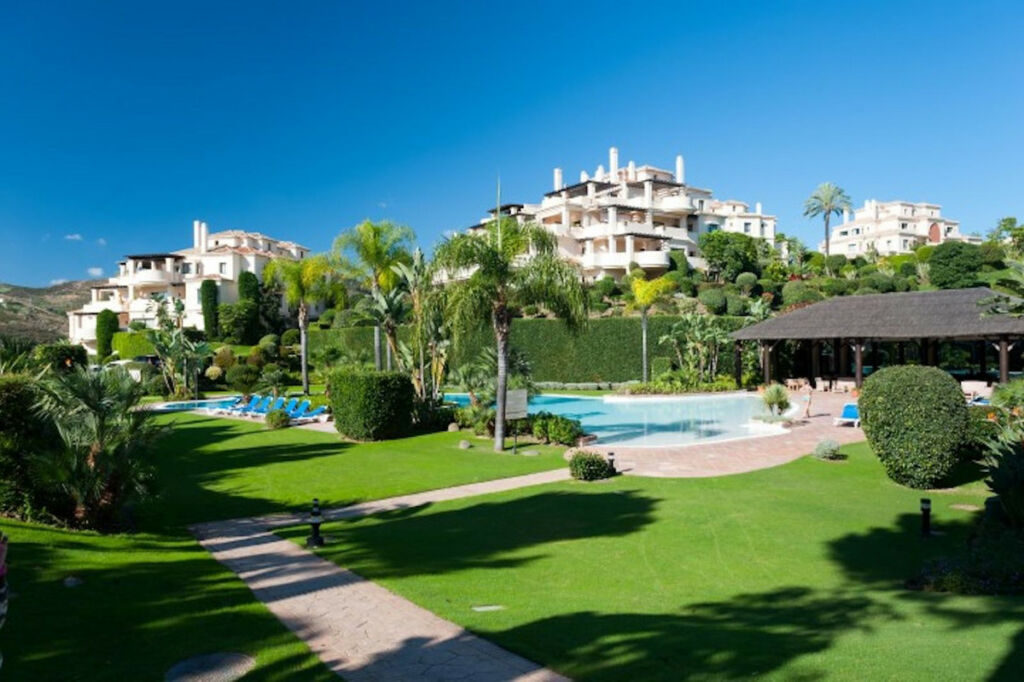 Middle Floor Apartment Benahavís Málaga - image 23