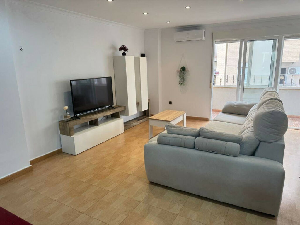 Middle Floor Apartment Torrevieja Alicante - image 25