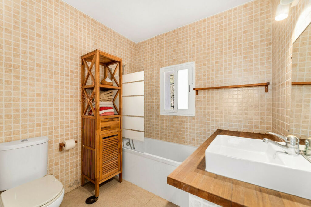 Detached Villa El Coto Málaga - image 25