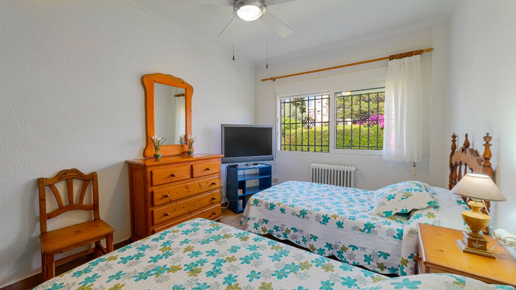 Detached Villa Campoamor Alicante - image 25