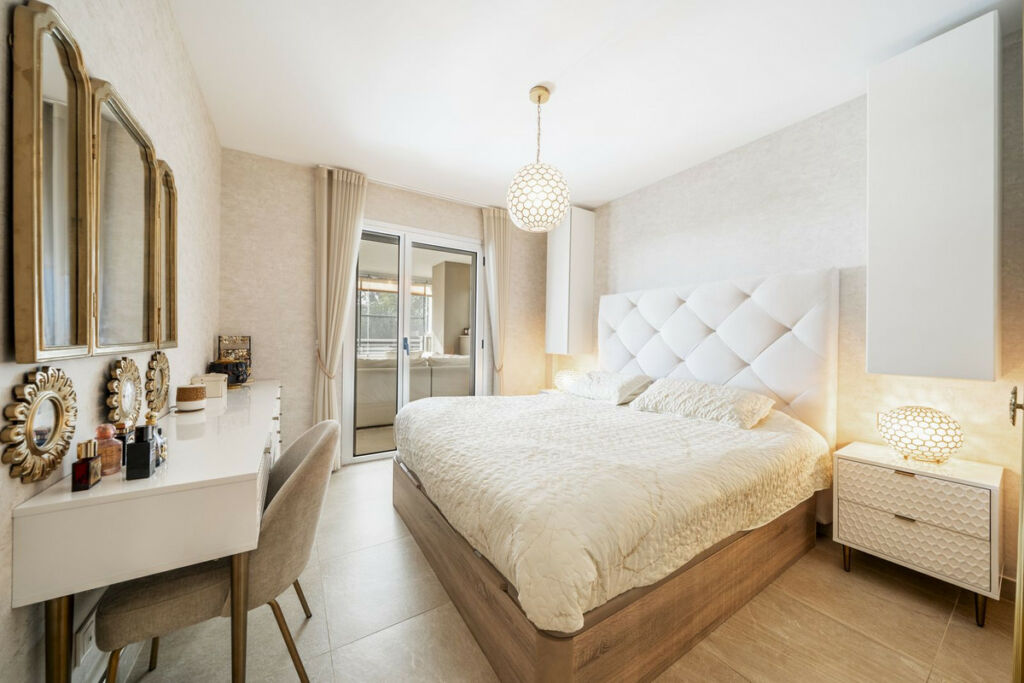 Middle Floor Apartment Estepona Málaga - image 25