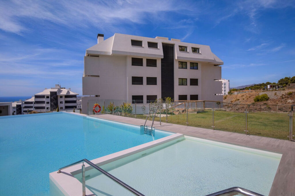 Middle Floor Apartment Higueron Málaga - image 25