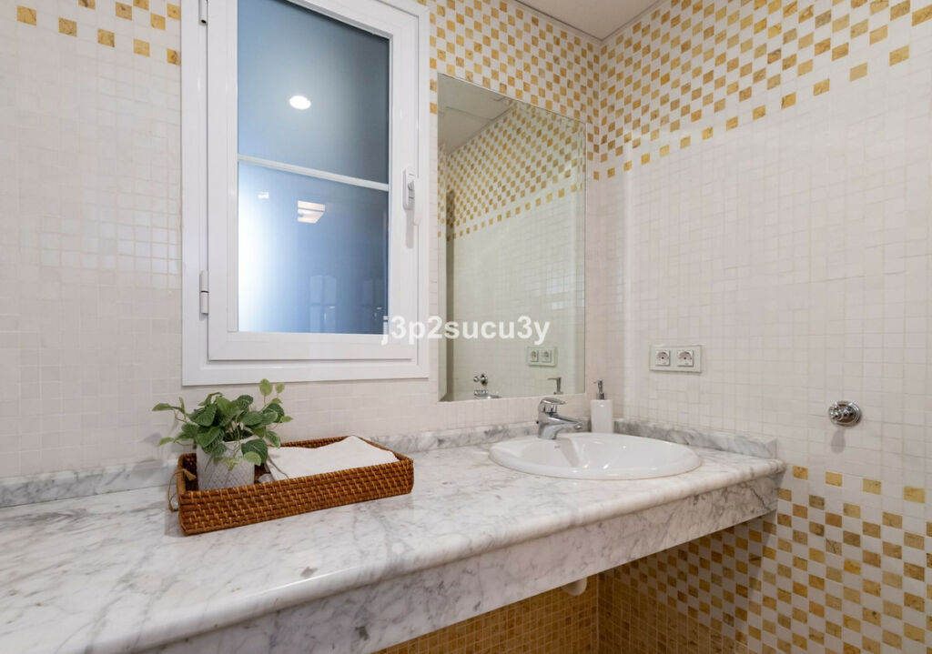 Ground Floor Apartment San Pedro de Alcántara Málaga - image 25