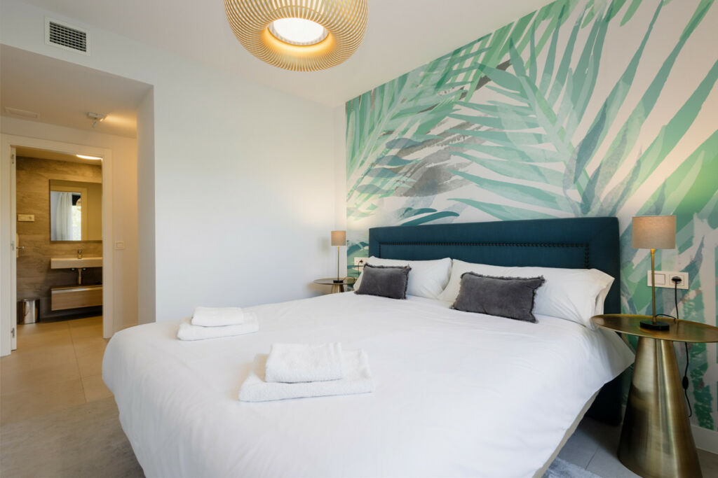 Middle Floor Apartment Estepona Málaga - image 25