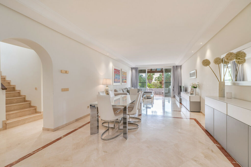 Penthouse Duplex Puerto Banús Málaga - image 25