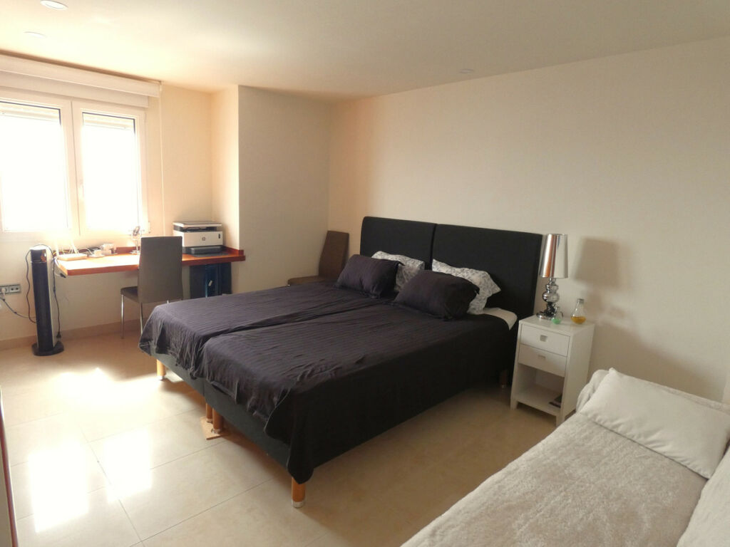 Middle Floor Apartment Torrevieja Alicante - image 25