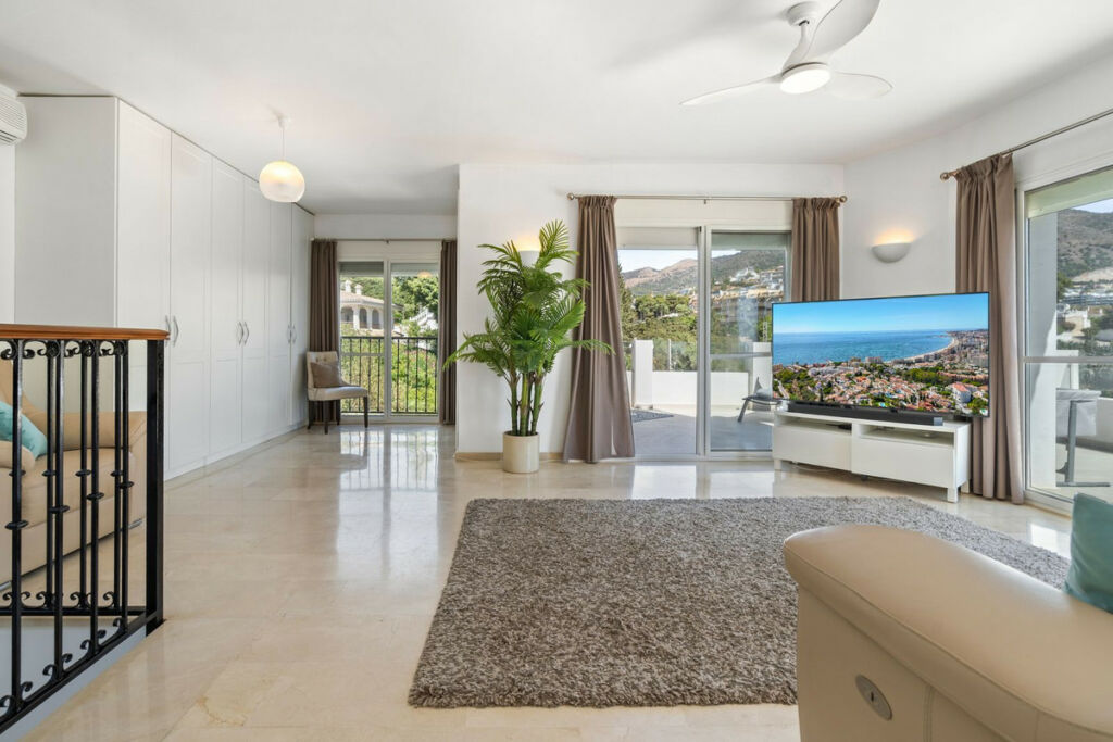 Detached Villa Torreblanca Málaga - image 25