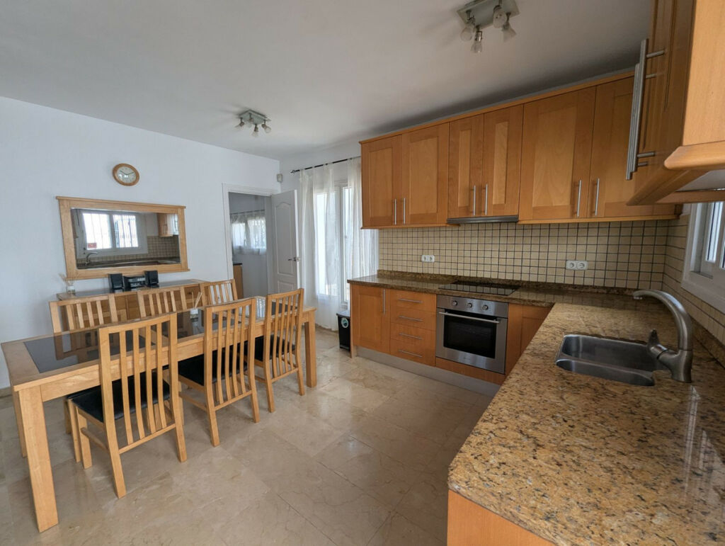 Townhouse Calahonda Málaga - image 25